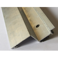 Profilé de finition métallique pour soubassement SOLIN T5 3m